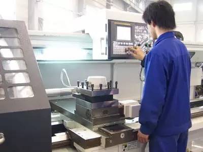 一个普通数控操作工的一天，说出来都是泪啊